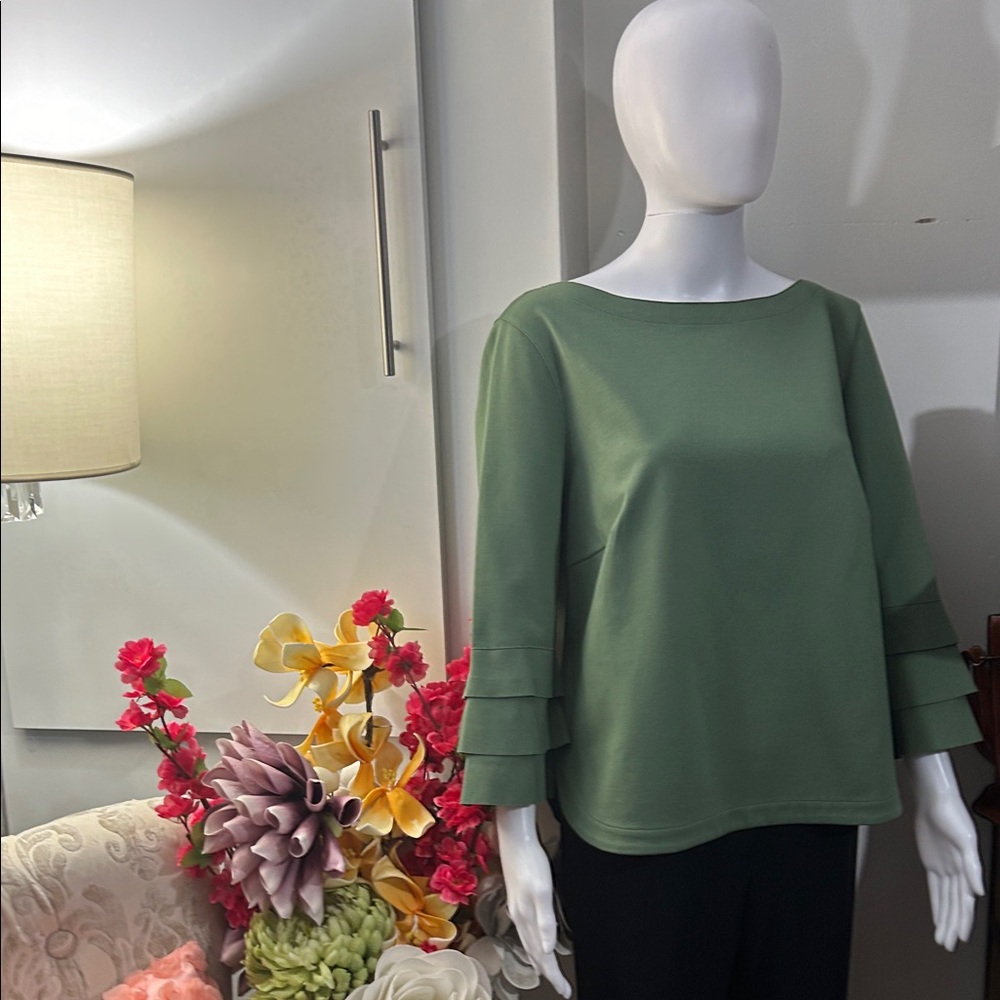 AKRIS, Green Blouse with 3/4 length Tiered Sleeves, in size 14